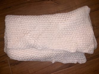 White handmade blanket