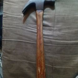 Vintage Plumb 16-oz Hammer Good Condition.
