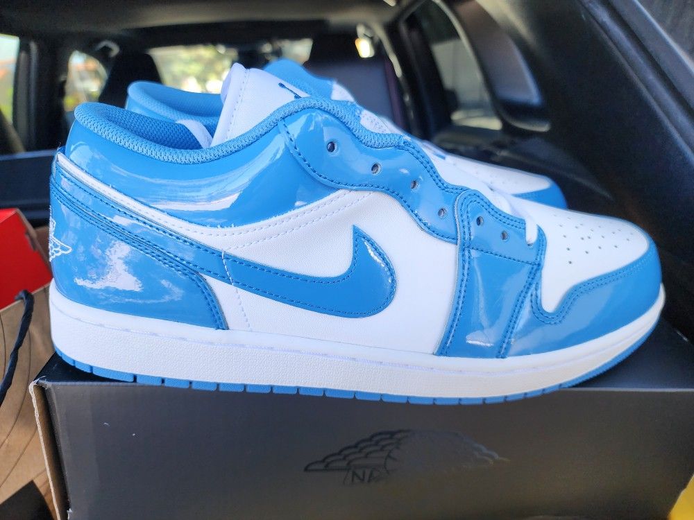 Air Jordan 1 Low SE (Legend Blue) - Size 14
