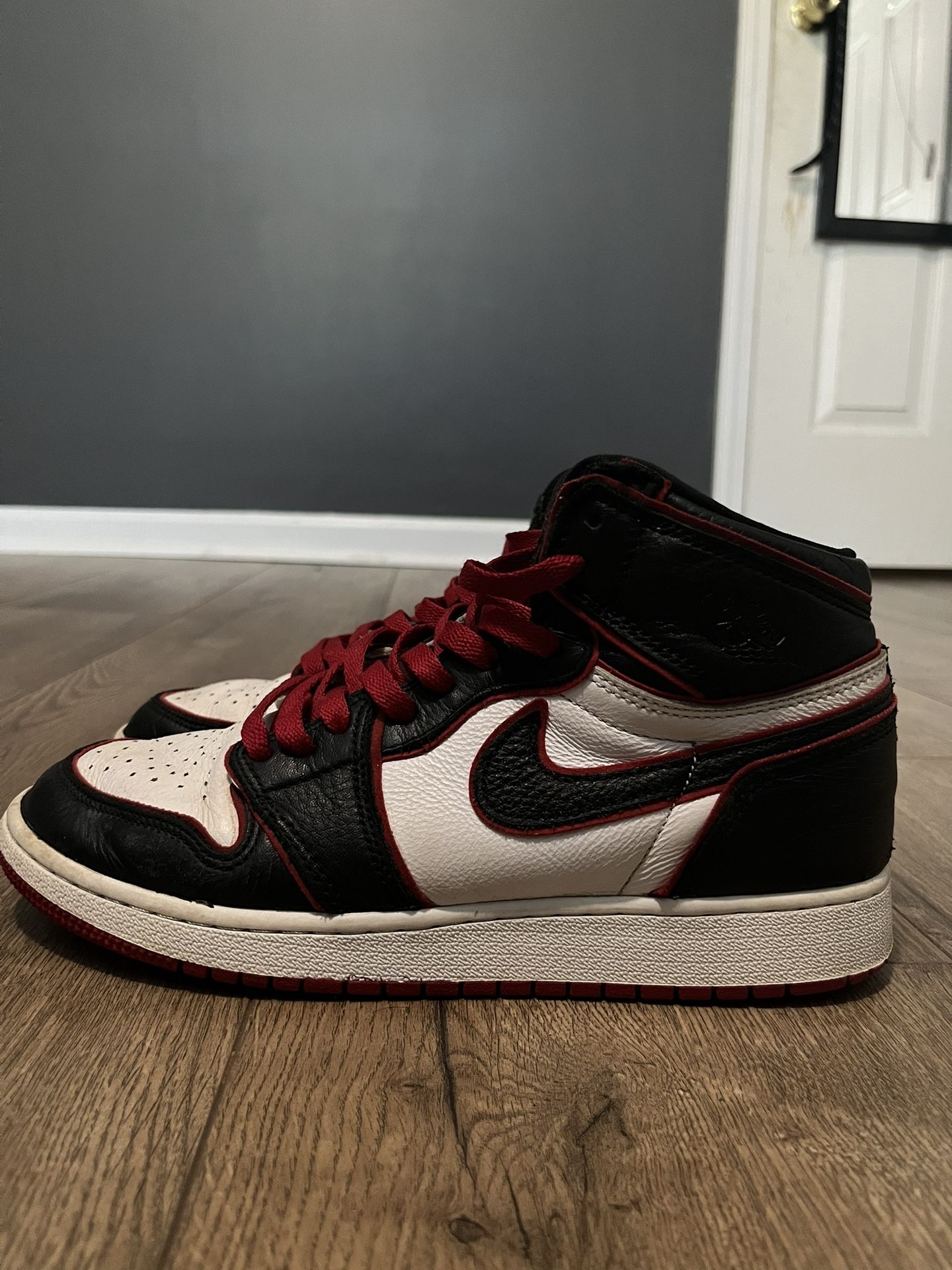 Jordan 1 Bloodline