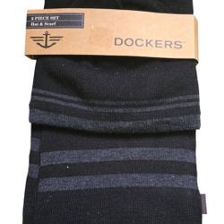 NWT Dockers 2 Piece Set Hat And Scarf Black And Grey