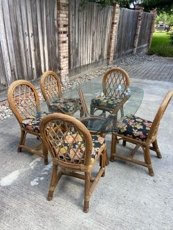 Vintage Rattan (Wicker) Dining Room Set :