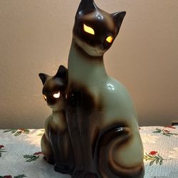 Mid Century  Howard Kron Siamese Cat Table Lamp.