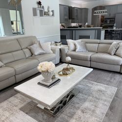 For Sale: Luxurious Al Dorado Leather Recliner Sofas - $1000
