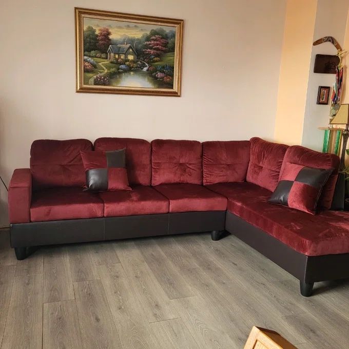 Red Sectional Couch And Ottoman