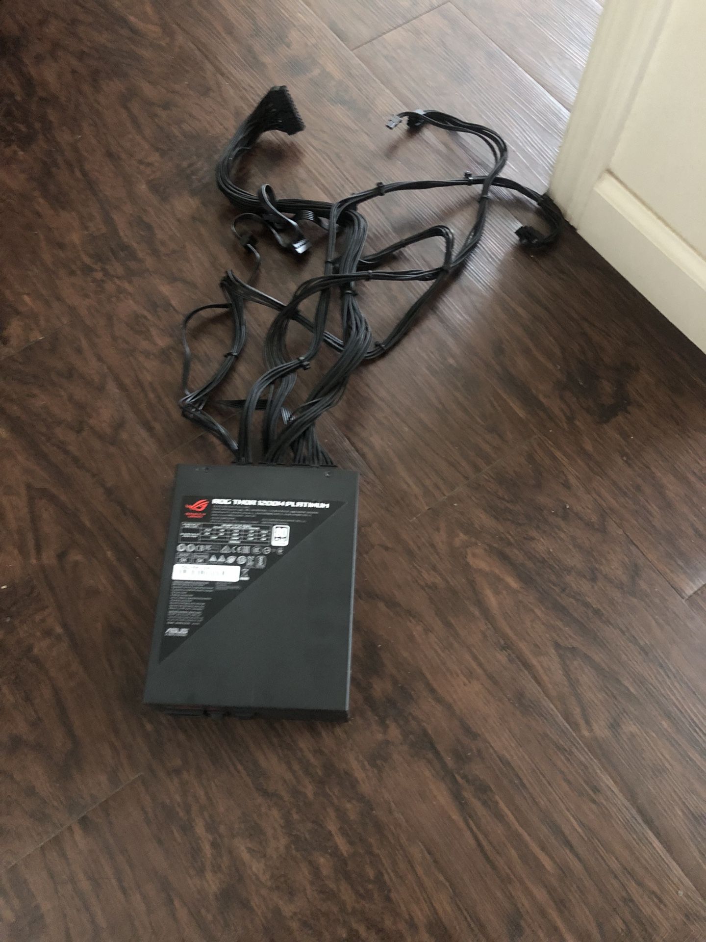 Gaming Asus ROG THOR PSU 1200w READ DESCRIPTION NO BOX 📦 PICK UP ONLY NO TRADE👉FIRM ON PRICE👈 CASH ONLY 💰💲120