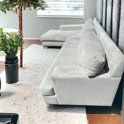 West elm Sectional Couch  Great Condition 