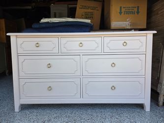 Pottery barn Kids Ava regency 7 drawer dresser - Pink