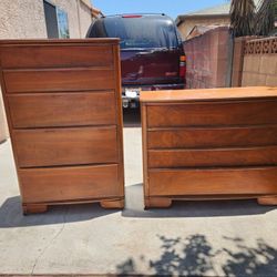 Three Drawer And Four Drawer Matching Dressers With Mirror