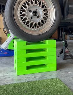 Custom Wheel Cribs! Lift your car at home!