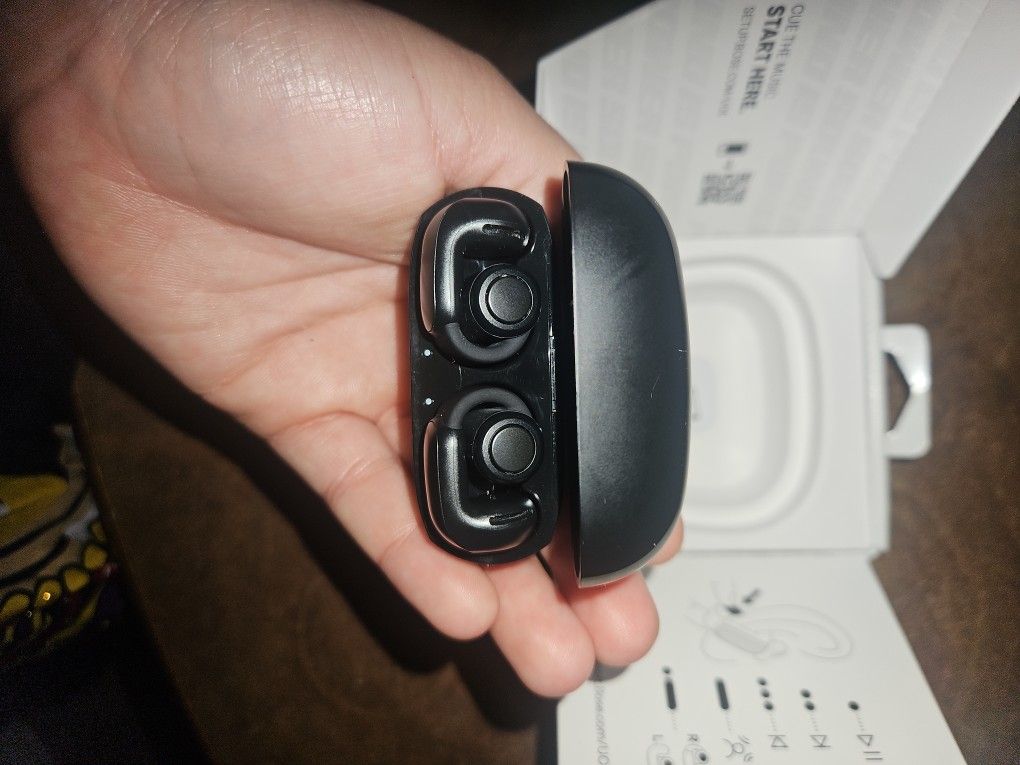 Boze UOE Wireless Earbuds