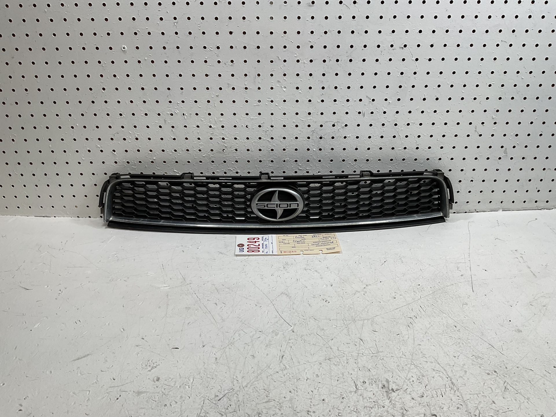 2005 2010 TOYOTA SCION TC FRONT GRILLE OEM