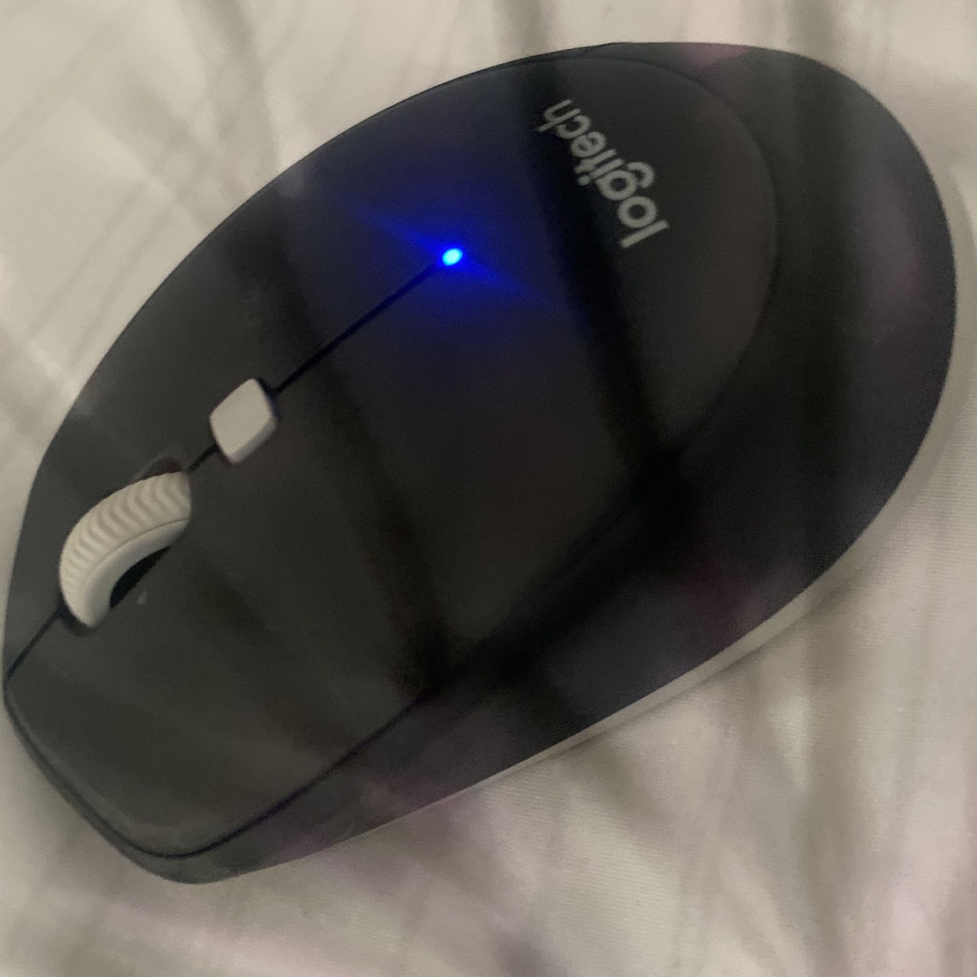 logitech wireless mouse and wireless keyboard