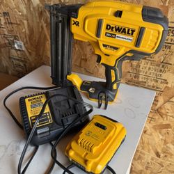 DEWALT DCN680B 20V MAX* XR® 18 GA Cordless Brad Nailer