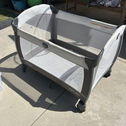 Graco Baby Baby Crib