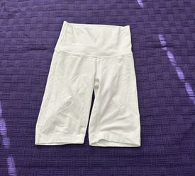 Aritzia Biker Shorts 