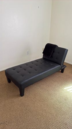 Chaise lounge