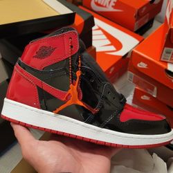 Air Jordan 1 Retro Patent Bred