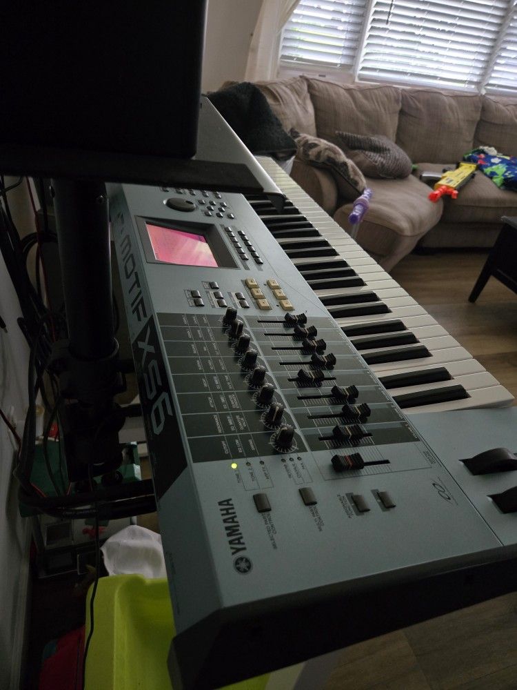 Yamaha Motif Xs6
