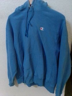 CHAMPION LIGHT BLUE HOODIE SIZE(L)