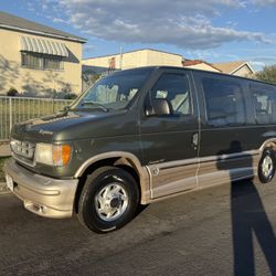 2002 Ford E-150