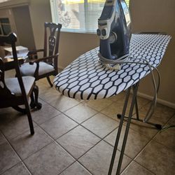 Iron ROWENTA 1700 and Board