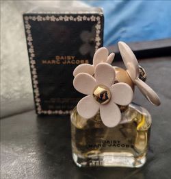Marc Jacobs Daisy