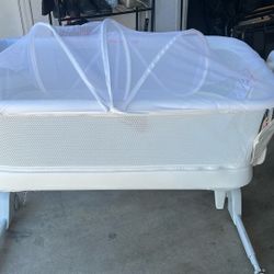 Maydolly Baby Bassinet, Smart Crib, Automatic Cry Detection and Response, Rocking Bassinet for Baby, 7 Height Adjustable with Mattress for Newborns (W