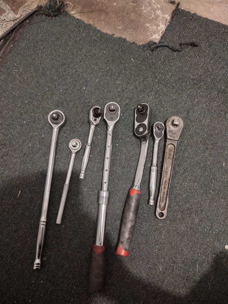 Some 3/8 And 1/2 Ratchets Obo