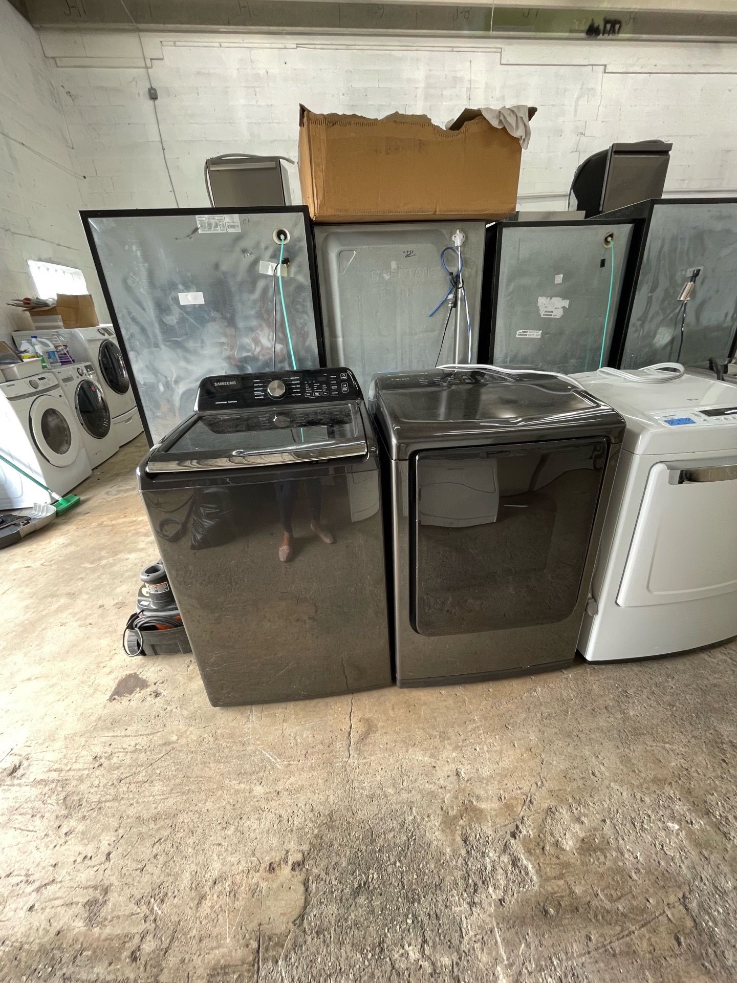 Samsung set washer and dryer’s