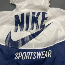 Men’s Windrunner Woven Lined Jacket - Size Medium