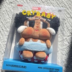 POP MART -Crybaby Vacation Mode On