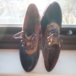 Size 7, Dark Blue w/Burgundy Trim Rain Boots 