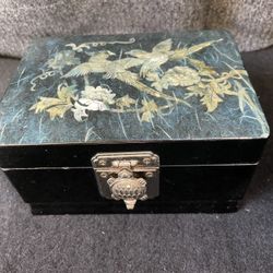 Vintage Korean BLK Lacquered Mother of Pearl Musical Jewelry Box 