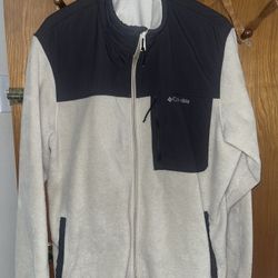 Tan Columbia Men’s XL Sweater