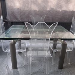 Dinning Table 