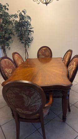 Wood Dining Table with 6 Upholstered Chairs