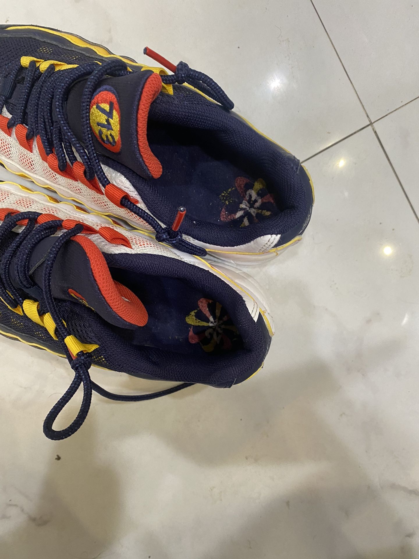 MICHAEL KORS??”MK STUDDED PEBBLE LEATHER BELT” Air Max 95 Houston Astros Edition - akfiindia.com main image 2