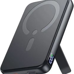 iPhone Charger Magnetic iPhone Charger Brand New In The Box Phone Charger iPhone Power Bank Power Bank Charger 🆕