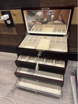 Vintage Jewelry box