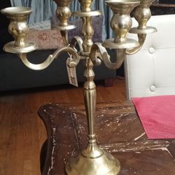 Son 2 Candelabros Uno Dorado Y El Otro Platiado