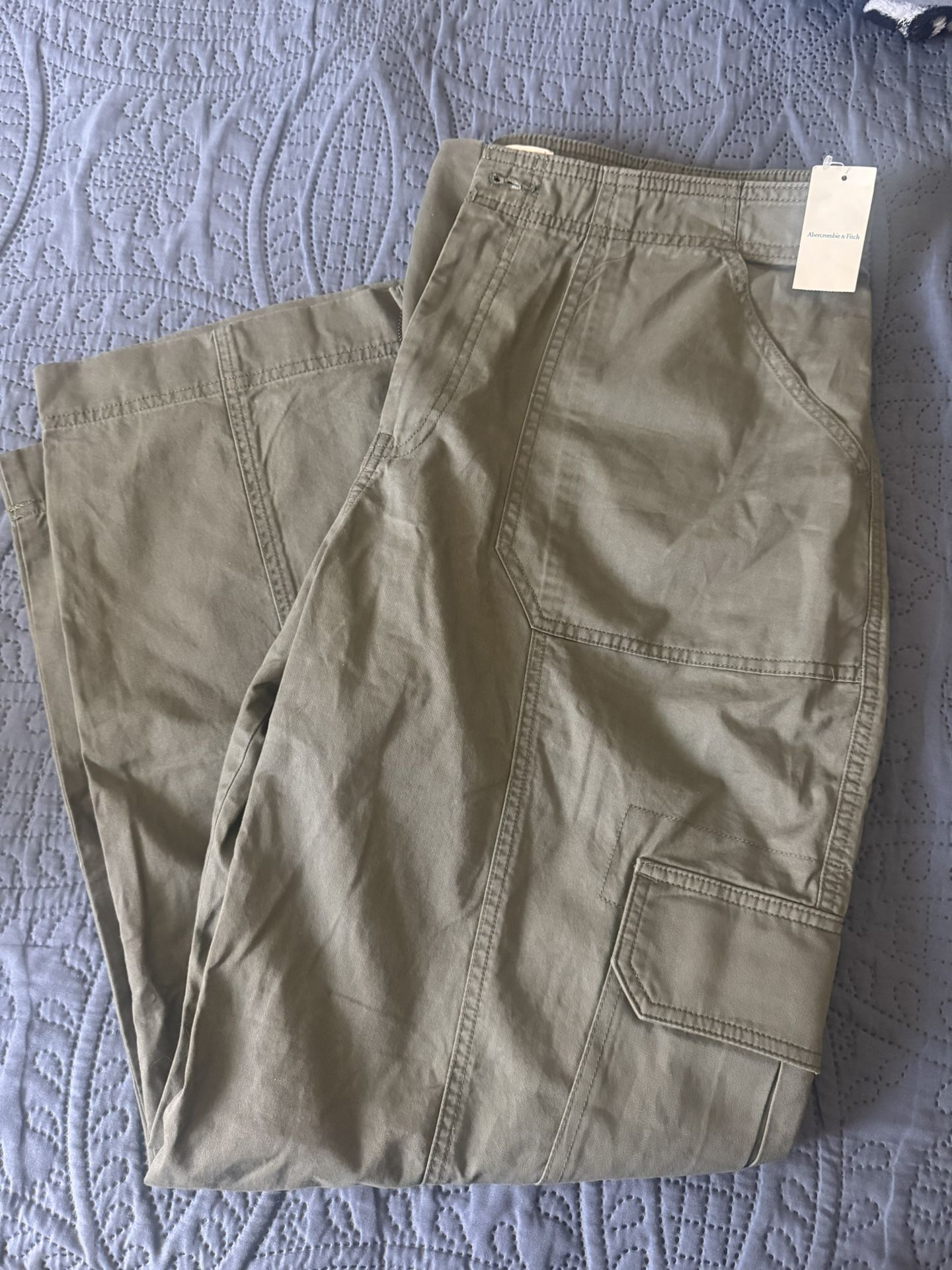 Abercrombie & Fitch Cargo Pants 