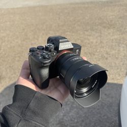 Sony A7R V