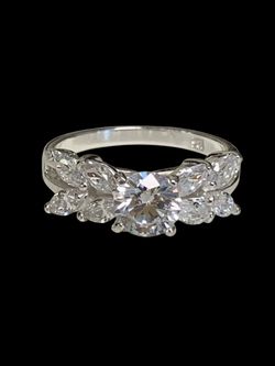 Ladies silver ring #32619