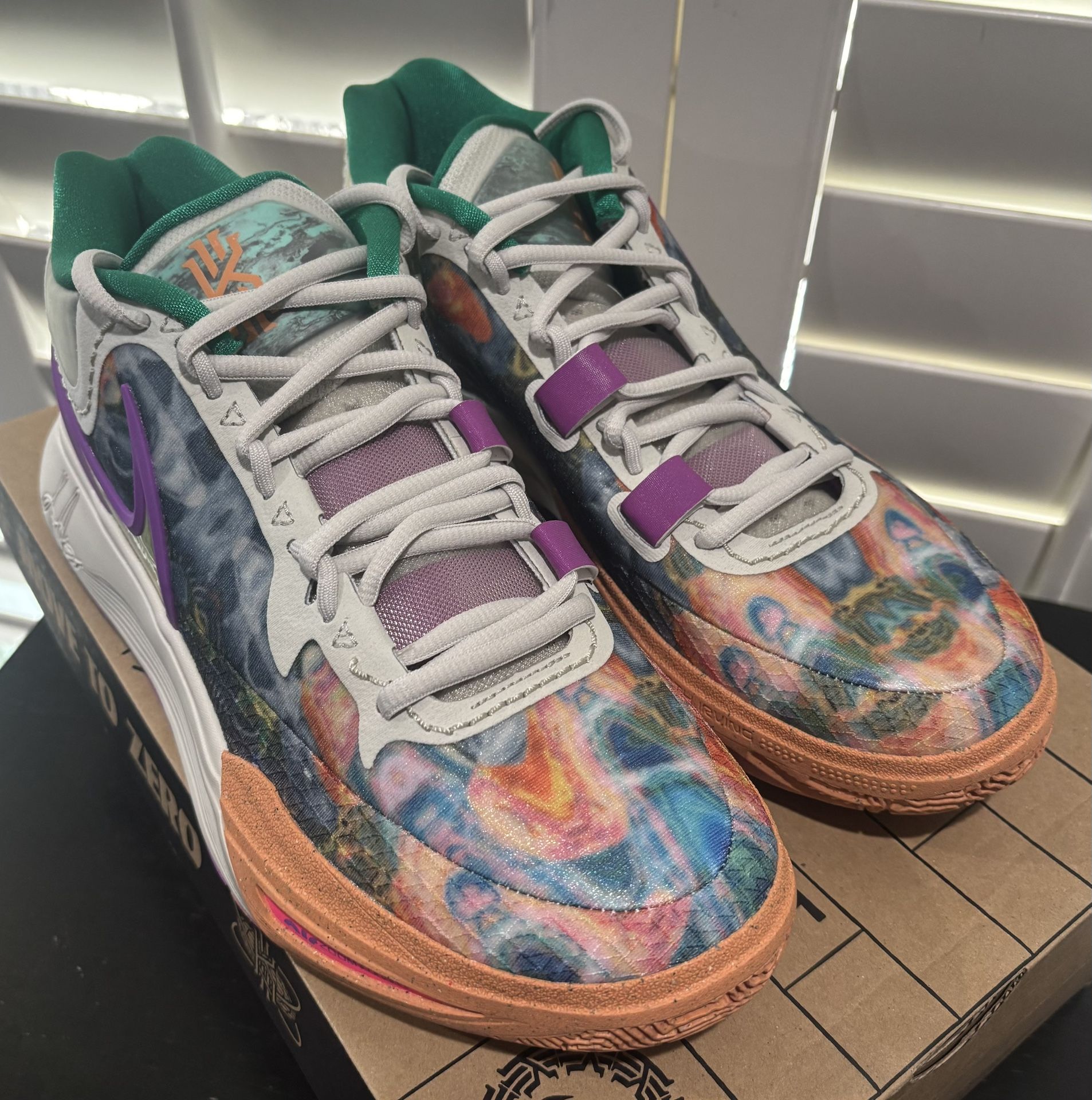 Men’s Nike Kyrie 8 athletic shoes, size 9.5, new in box Nike Kyrie 8 for Sale | Authenticity Guaranteed | eBay main image 2