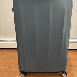Samsonite Large Suitcase – Used Only Once 