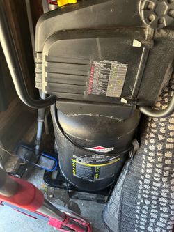 💨 Briggs & Stratton 3.8 HP 8‑Gallon Air Compressor – Heavy‑Duty Portable