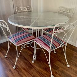 Wrought Iron Round Table With Chairs