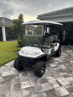 2022. Golf Cart.  6 passenger