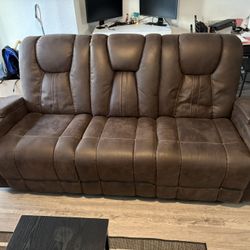 Reclining Couch With Outlets